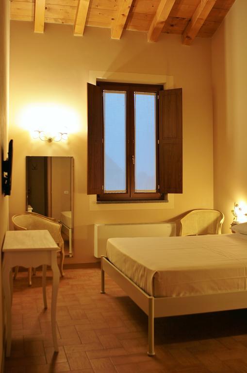 Agriturismo Cavrigo Лоди Стая снимка